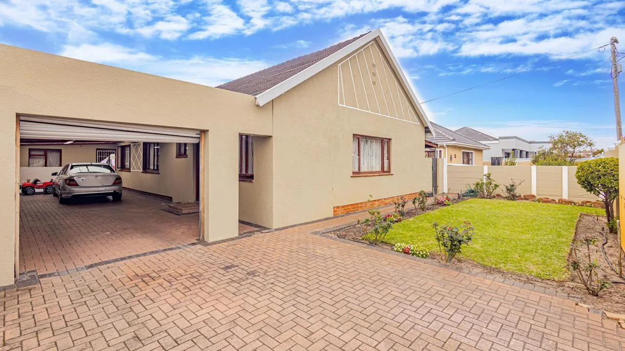5 Bedroom House for sale in Kenwyn
