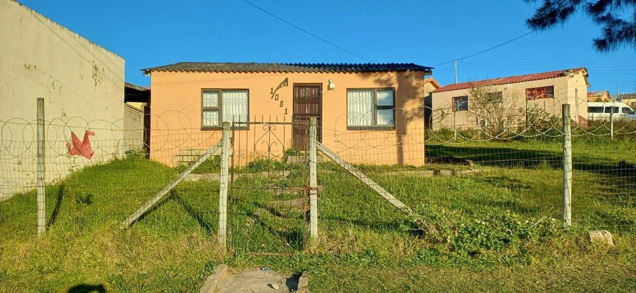 2 Bedroom House for sale in Mdantsane Nu 15