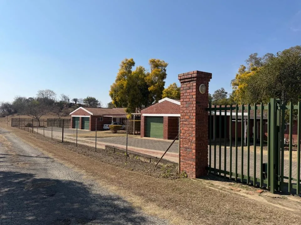 3 Bedroom Townhouse for sale in Hyde Park