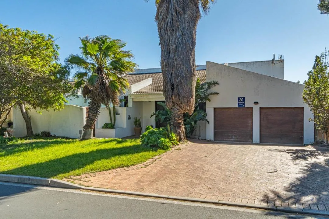 3 Bedroom House for sale in Marina Da Gama