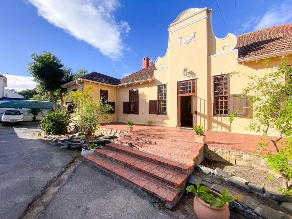 9 Bedroom House for sale in Plumstead