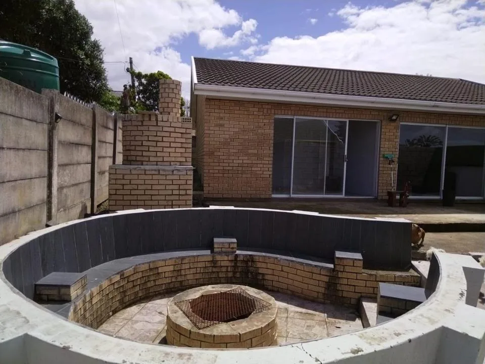 2 Bedroom House to rent in Sunnyridge