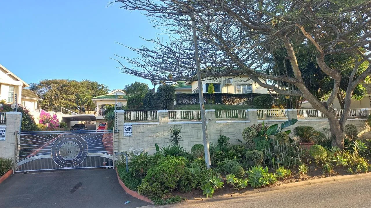 4 Bedroom House for sale in Mount Edgecombe