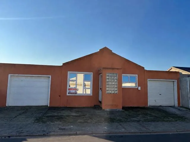 4 Bedroom House for sale in Weltevreden Valley