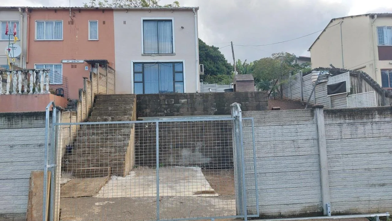 2 Bedroom House for sale in Northcroft