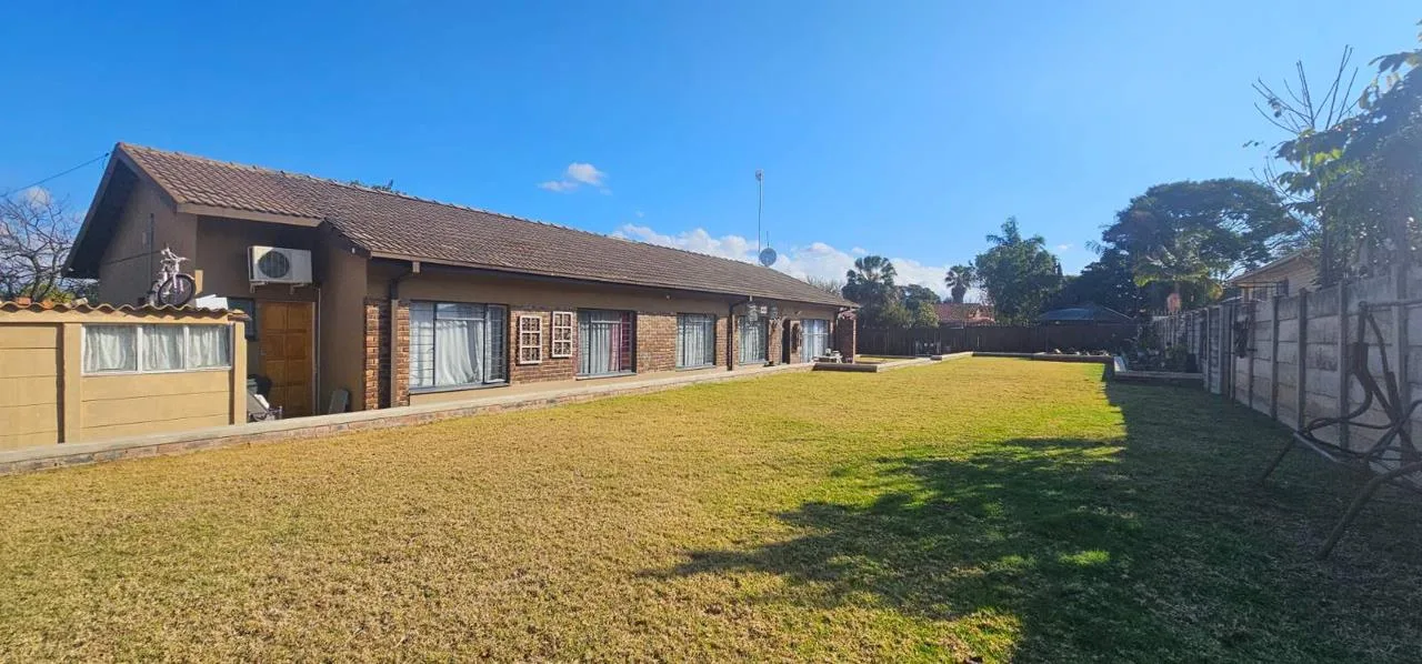 4 Bedroom House for sale in Fauna Park