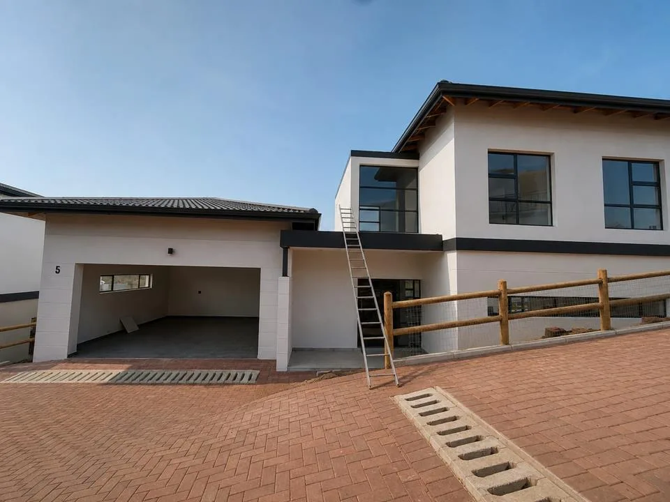 3 Bedroom House for sale in Palm Lakes Estate