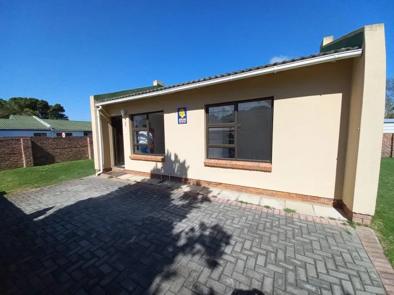 2 Bedroom House to rent in Charlo