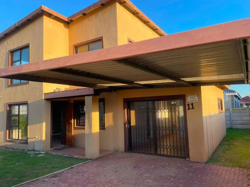 3 Bedroom House for sale in Bluewater Bay