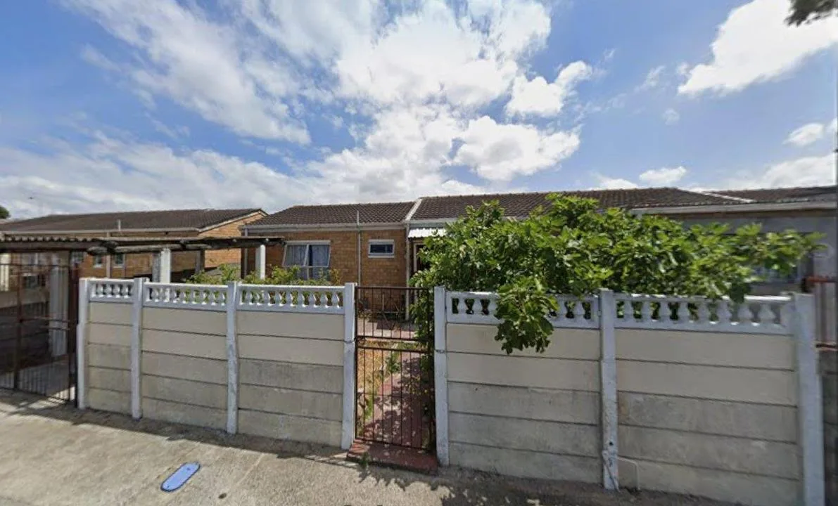 3 Bedroom House for sale in Lentegeur