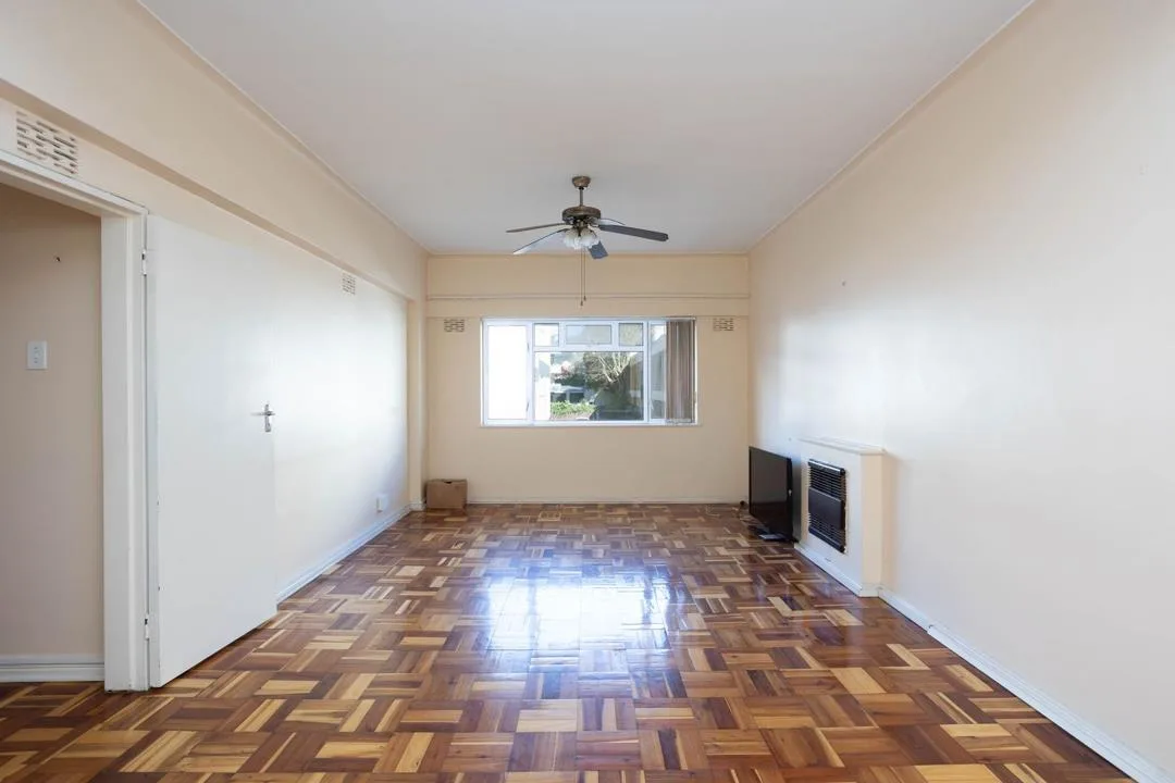 2 Bedroom Apartment / flat for sale in Claremont Upper