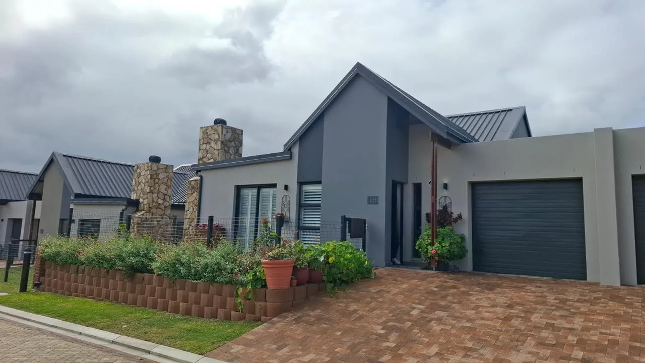 2 Bedroom House for sale in Hartland Lifestyle Estate