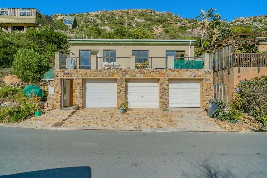 2 Bedroom House for sale in Glencairn