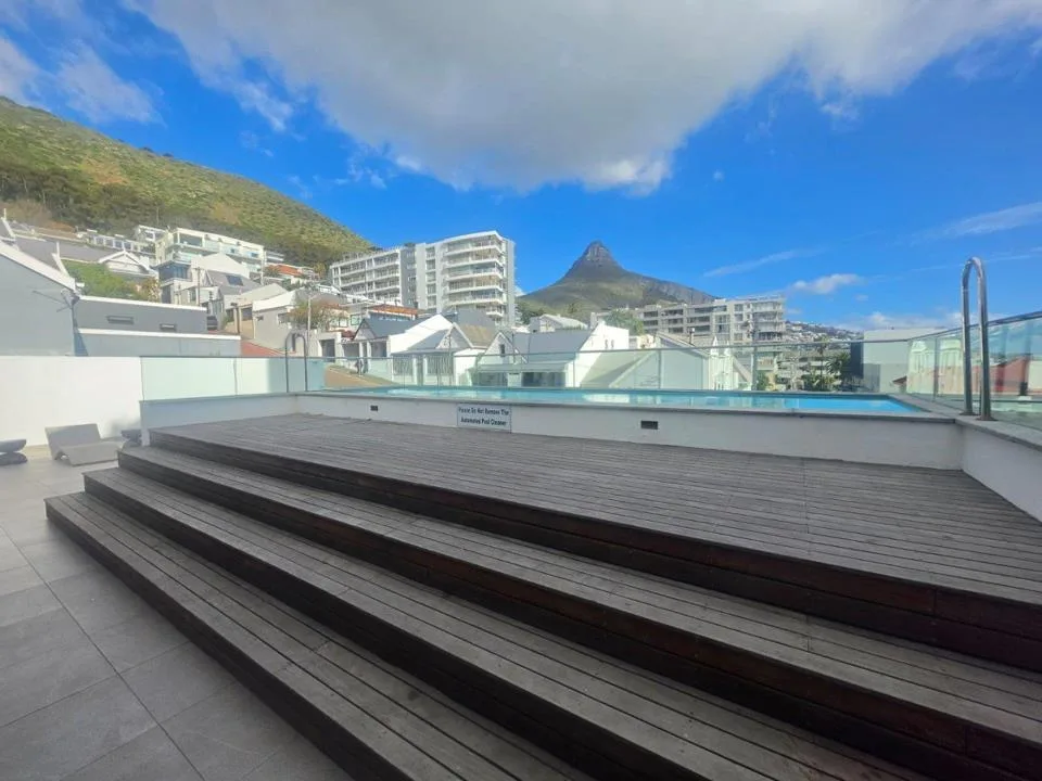 2 Bedroom Apartment / flat for sale in Sea Point