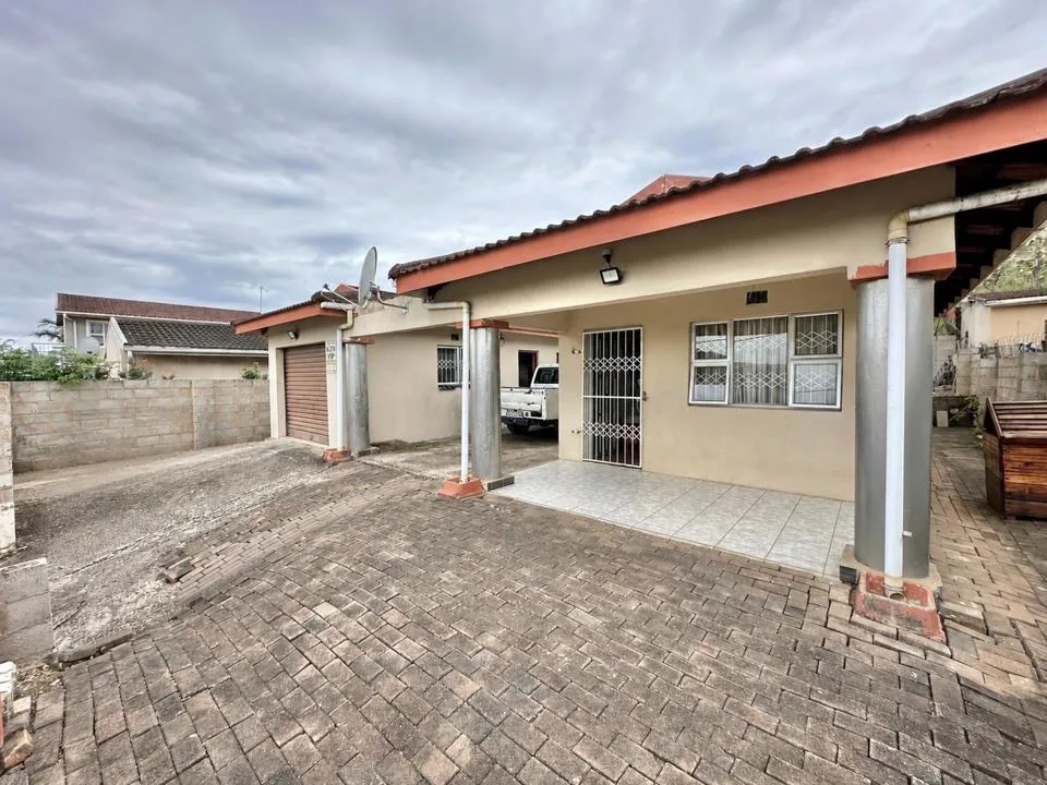 3 Bedroom House for sale in Newlands West