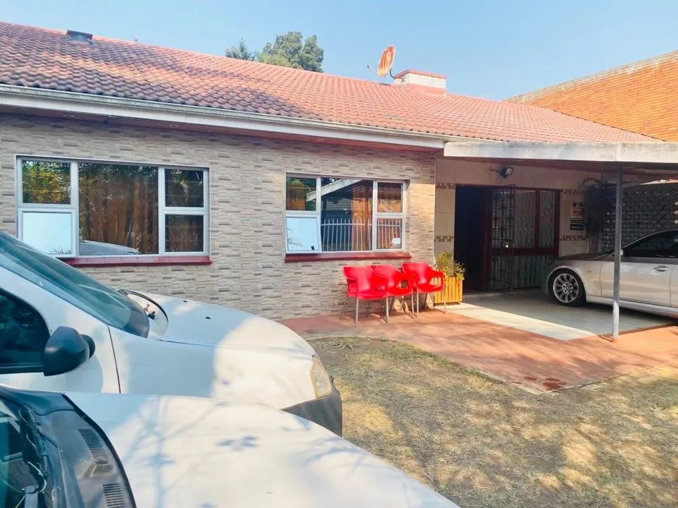 4 Bedroom House for sale in Mountain Rise