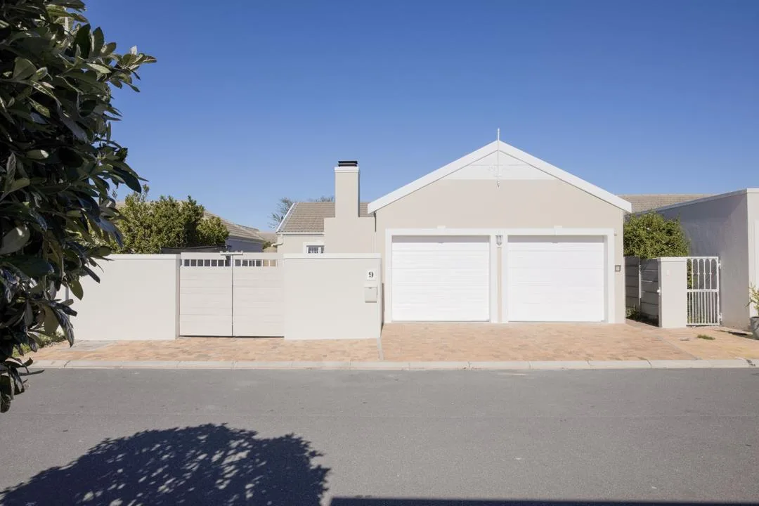 3 Bedroom House for sale in Sunningdale