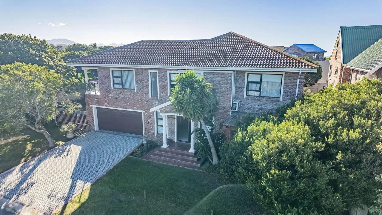 4 Bedroom House for sale in Tergniet