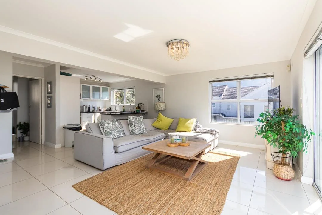 2 Bedroom Apartment / flat for sale in Claremont Upper