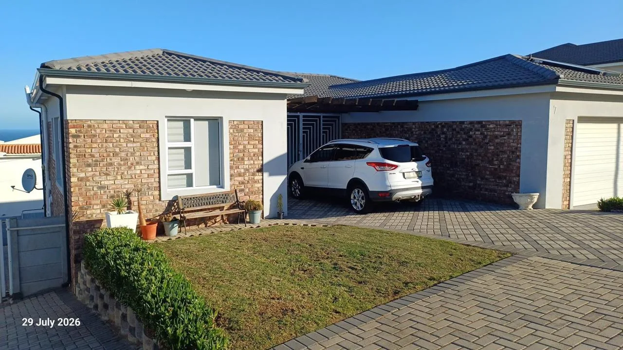 5 Bedroom House for sale in Dana Bay