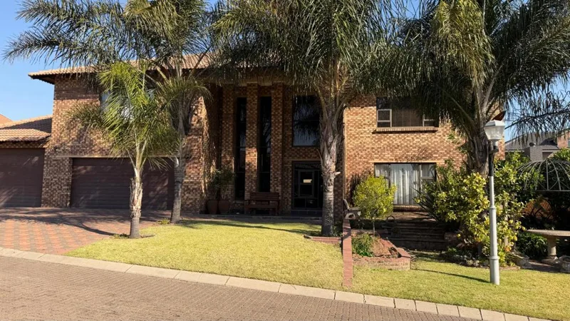 4 Bedroom House for sale in Roberts Estate