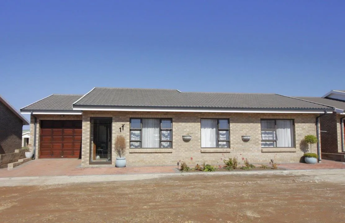 3 Bedroom House for sale in C Place