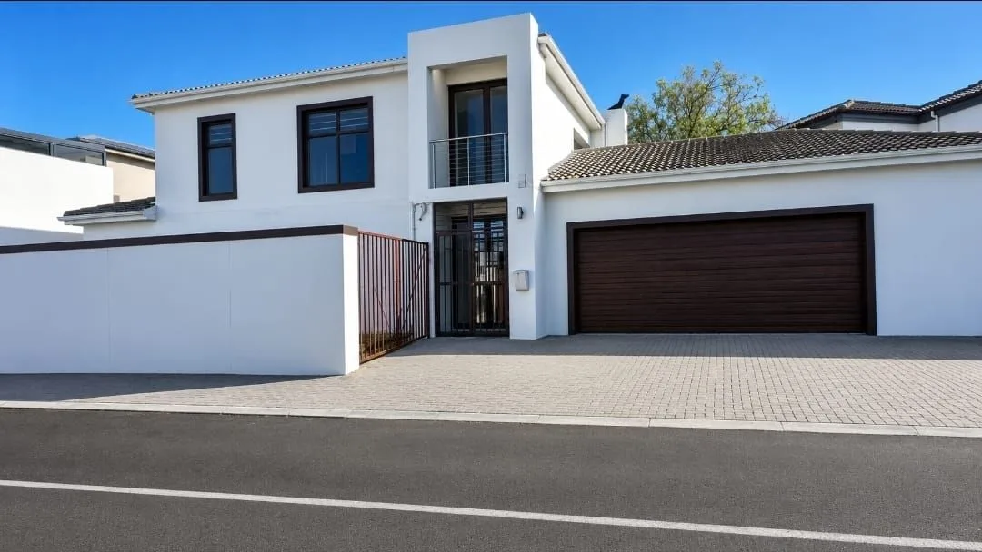 4 Bedroom House for sale in Parklands North