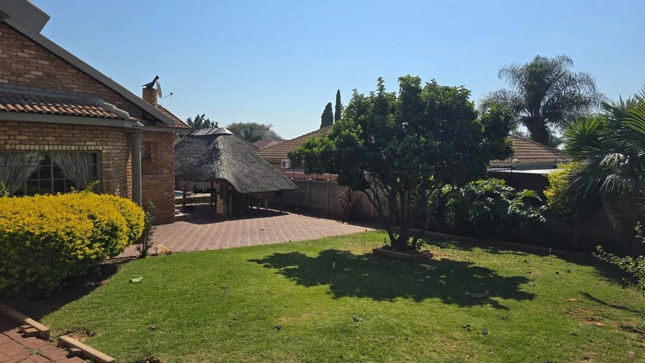 4 Bedroom House for sale in Safari Gardens