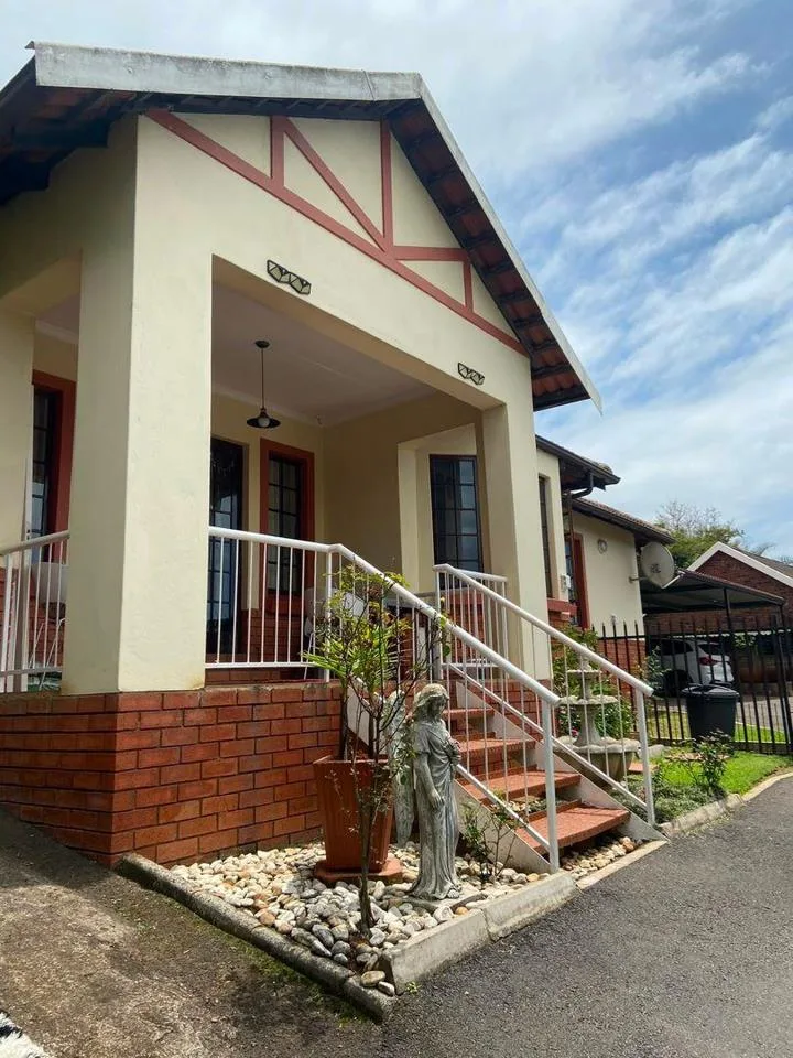 3 Bedroom Apartment / flat for sale in Lincoln Meade