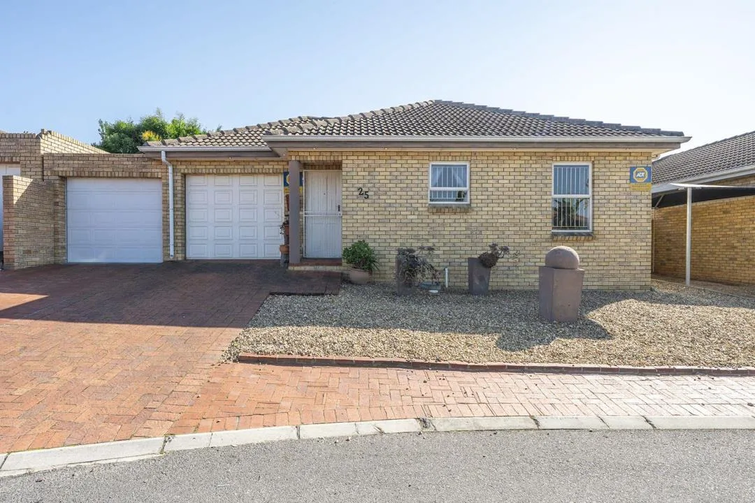 2 Bedroom House for sale in Protea Heights