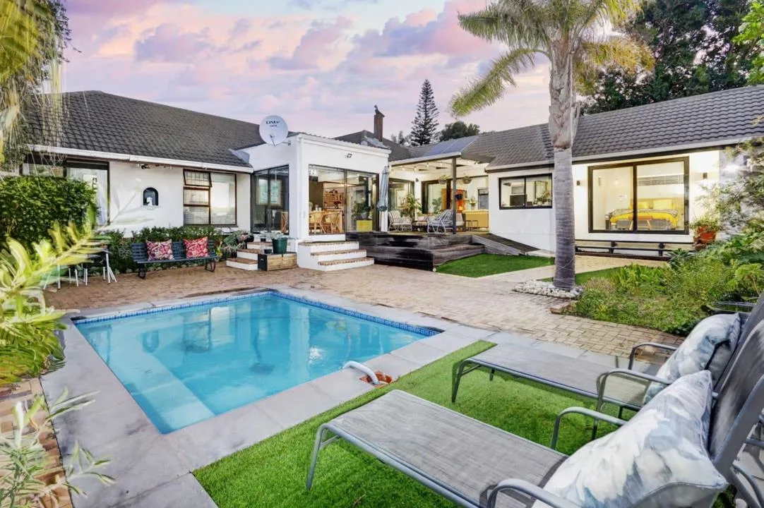 4 Bedroom House for sale in Door De Kraal