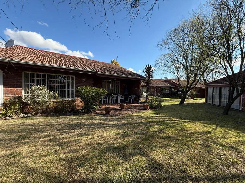2 Bedroom Townhouse for sale in Newcastle Central