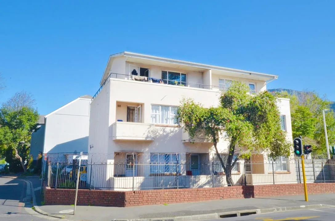 1 Bedroom Apartment / flat for sale in Claremont