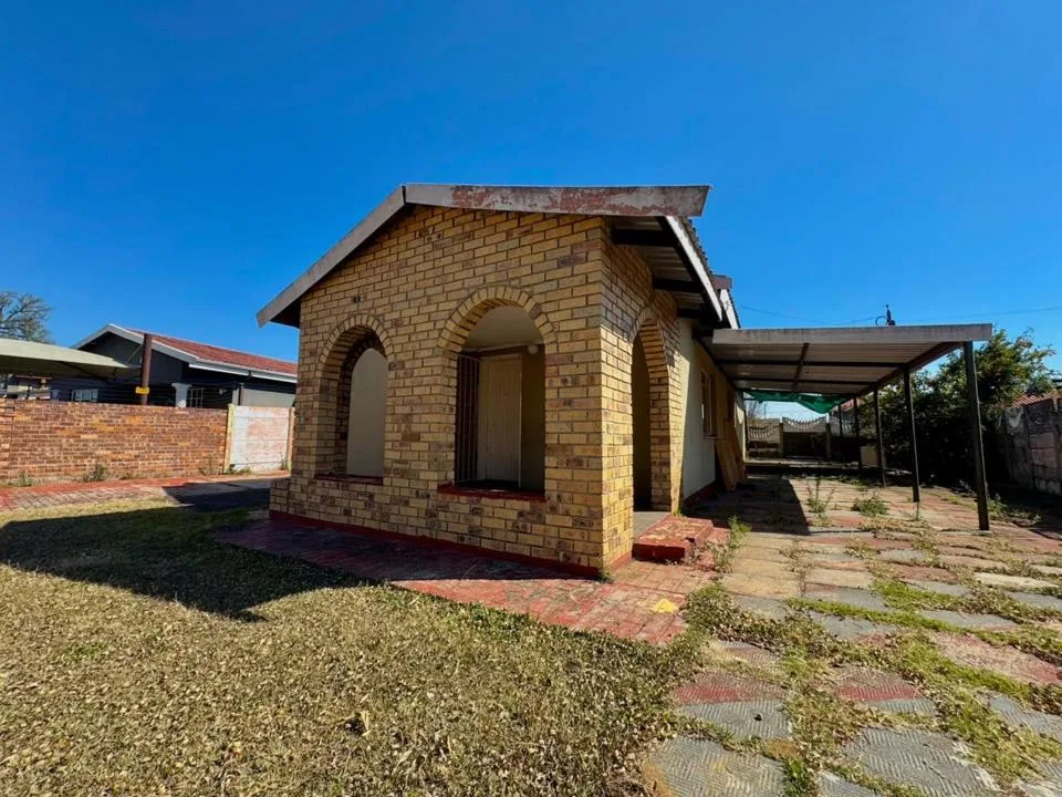 2 Bedroom House on auction in Surayaville