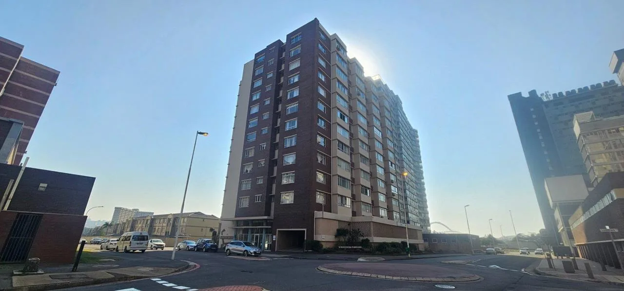1.5 Bedroom Apartment / flat to rent in North Beach