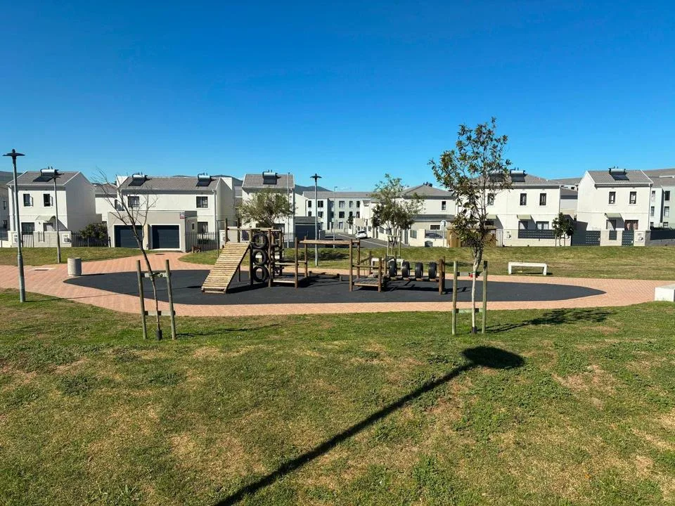 1 Bedroom Apartment / flat for sale in Rivergate