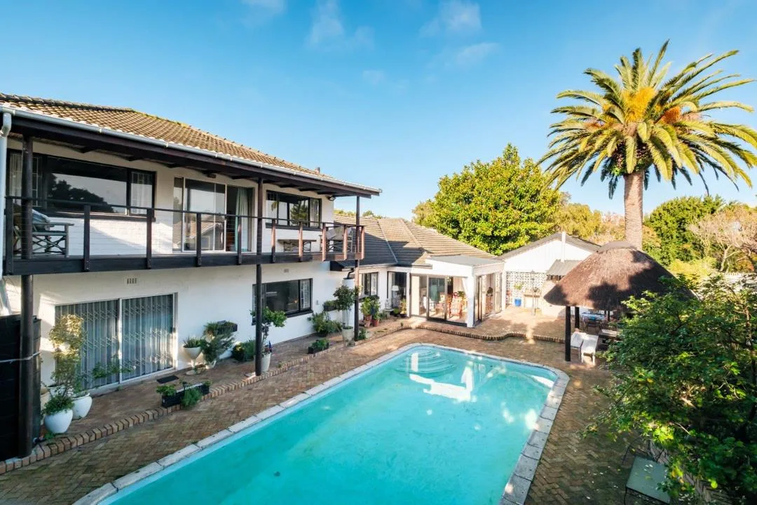 6 Bedroom House for sale in Pinelands