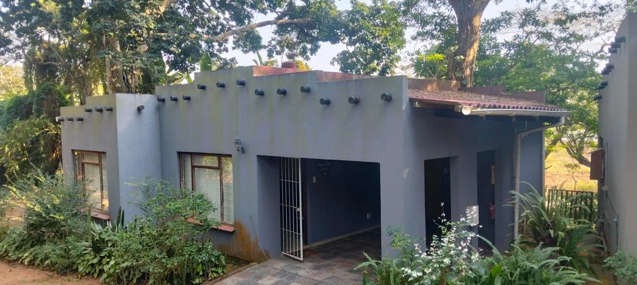 2 Bedroom Townhouse for sale in Umzumbe