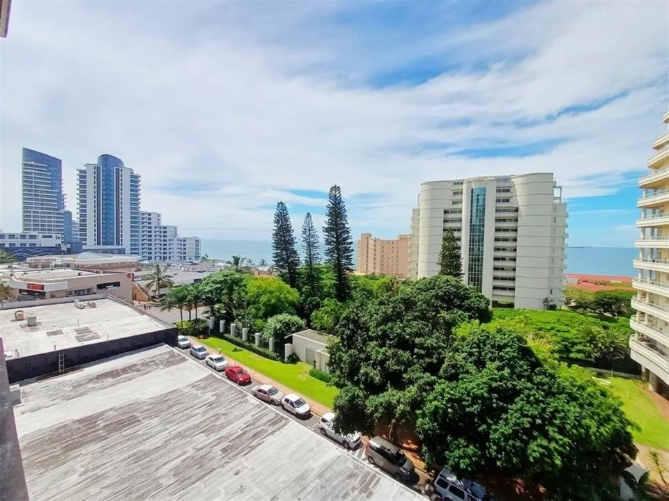 2 Bedroom Apartment / flat for sale in Umhlanga Central