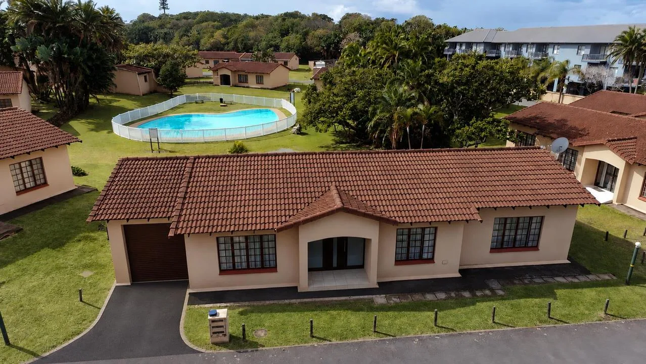 3 Bedroom Townhouse for sale in Shelly Beach