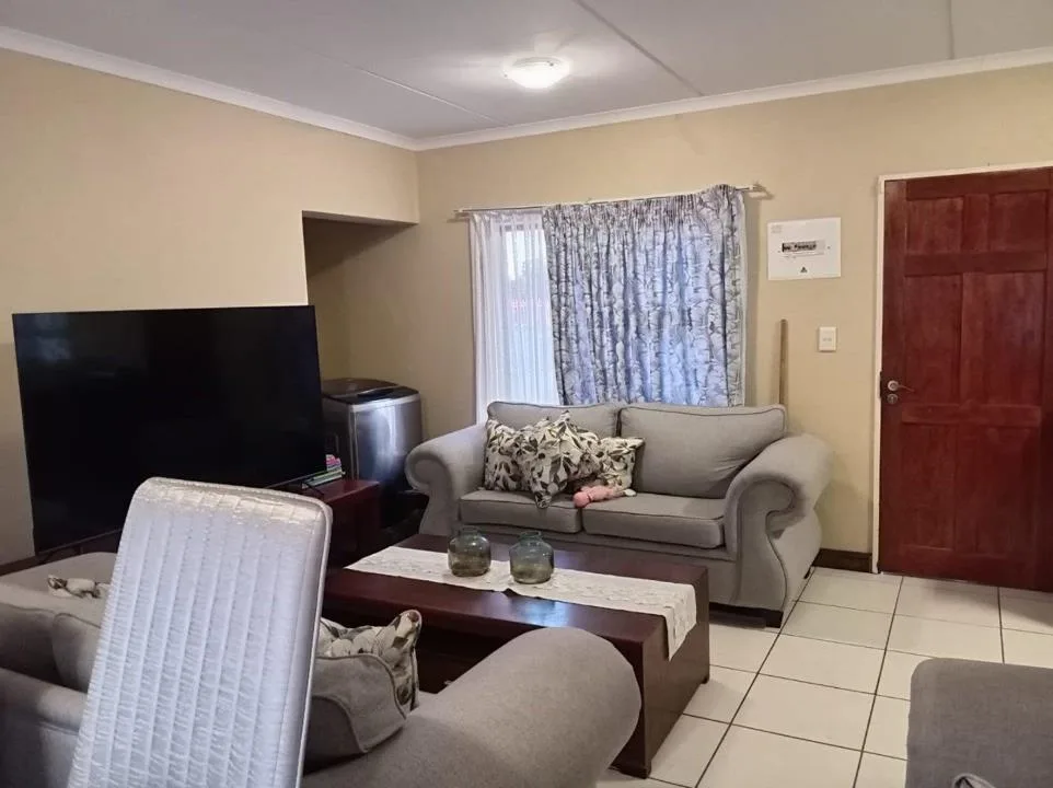 3 Bedroom Apartment / flat for sale in Lourierpark