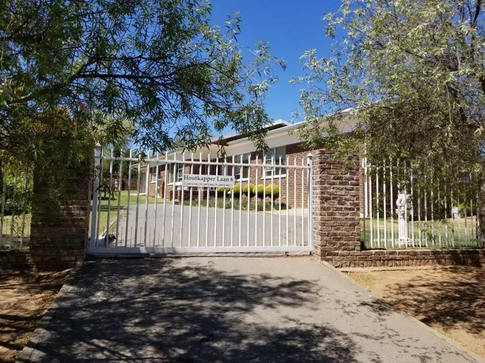 3 Bedroom House for sale in Cradock