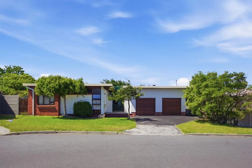 4 Bedroom House for sale in Hillrise