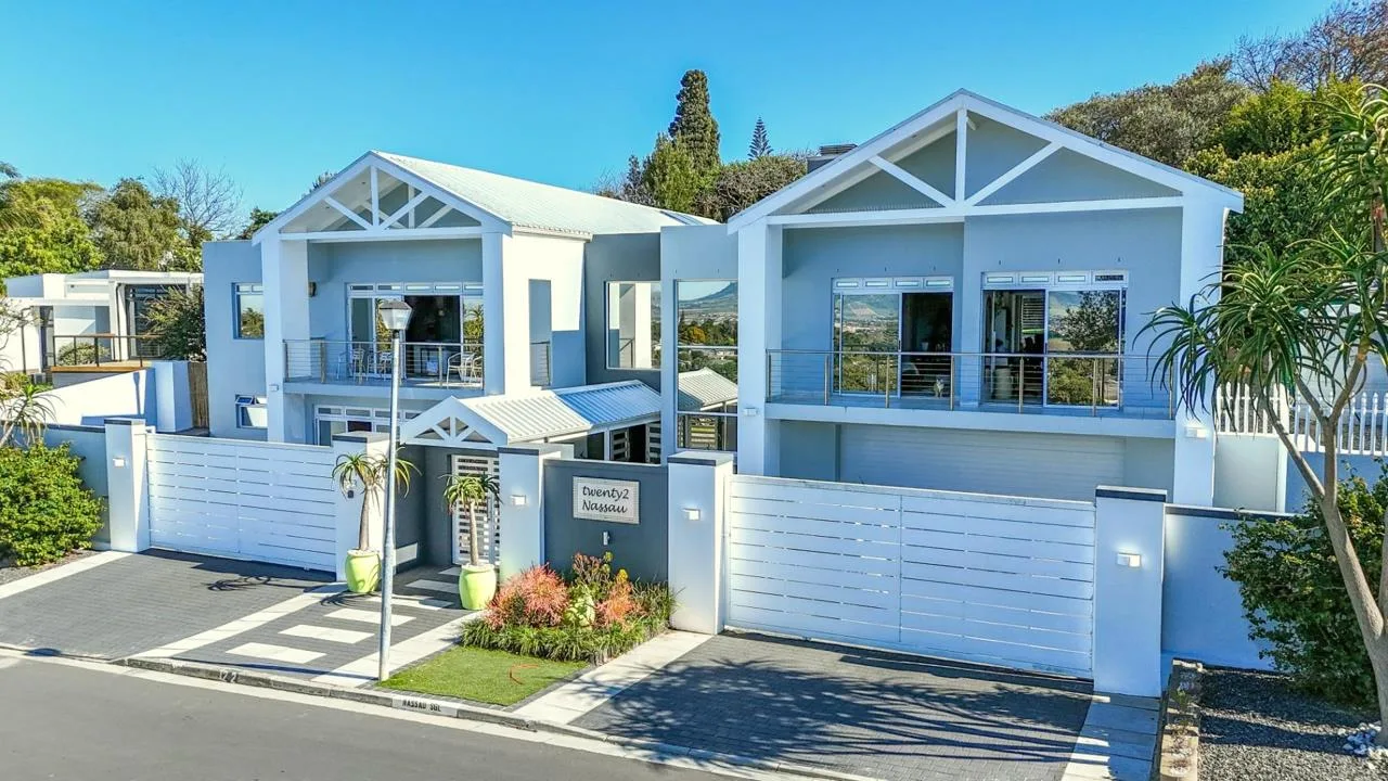 5 Bedroom House for sale in Stellenberg
