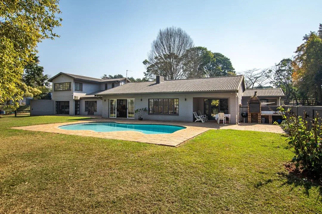 5 Bedroom House for sale in Summerveld