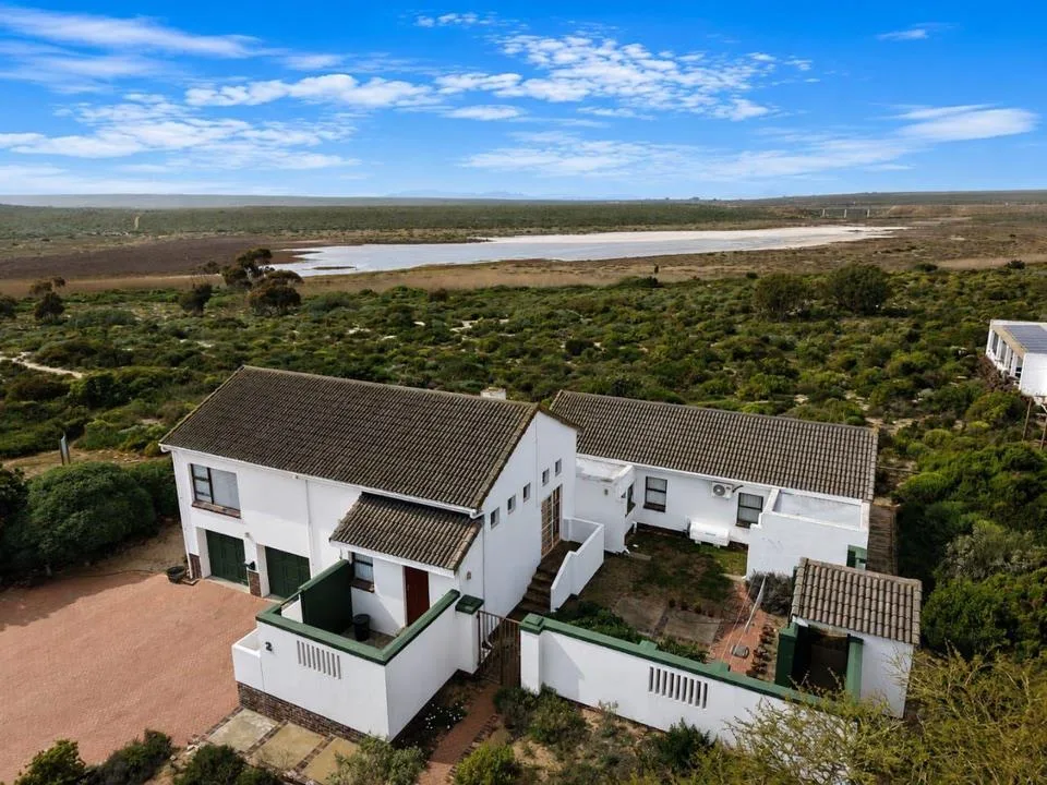 3 Bedroom House for sale in Lamberts Bay
