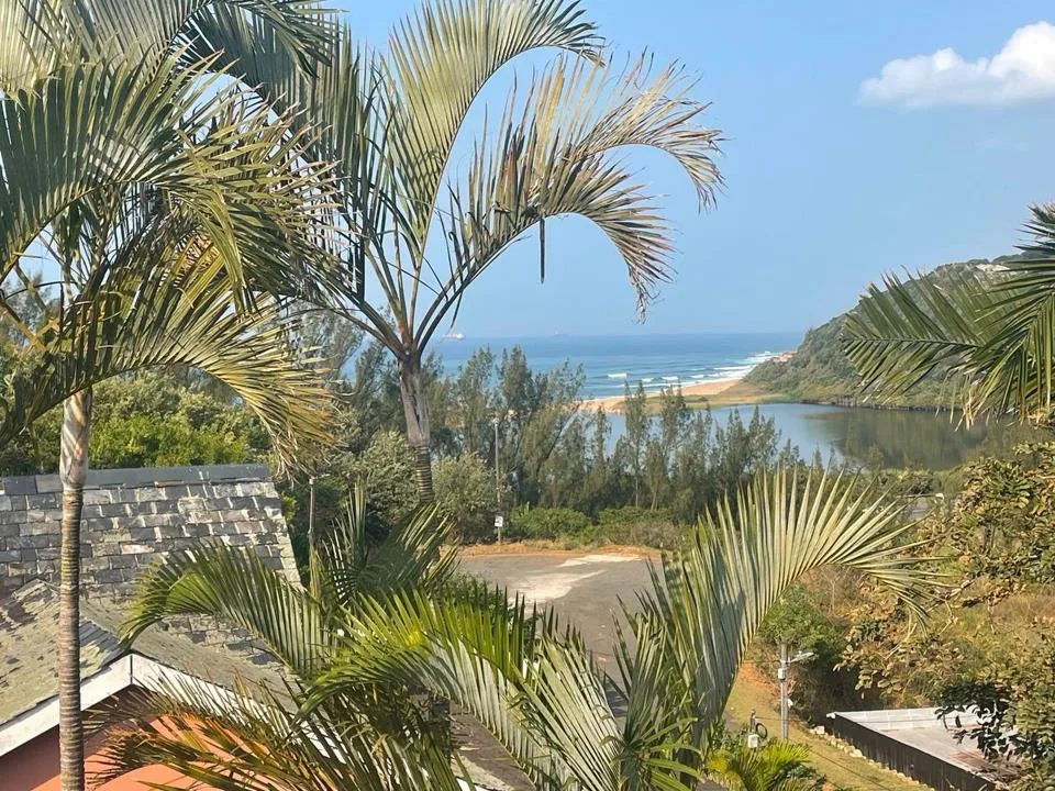 4 Bedroom House for sale in La Mercy