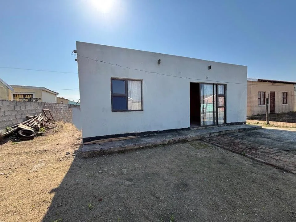 2 Bedroom House for sale in Motherwell Nu 12