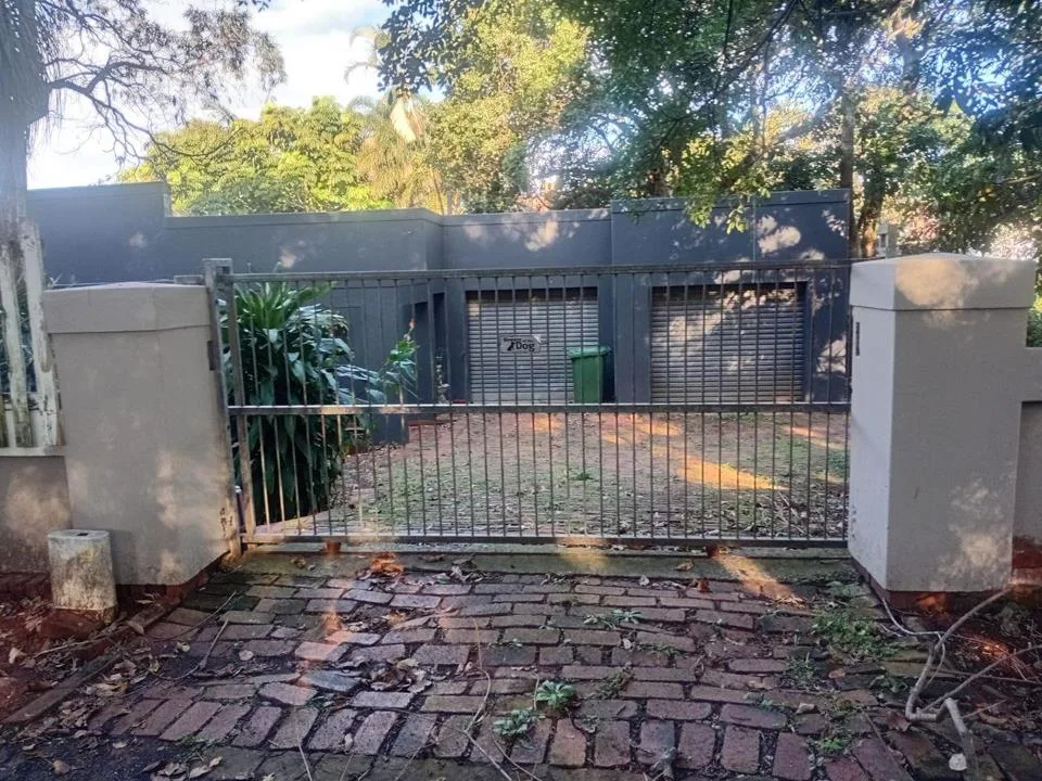 3 Bedroom House for sale in Amanzimtoti