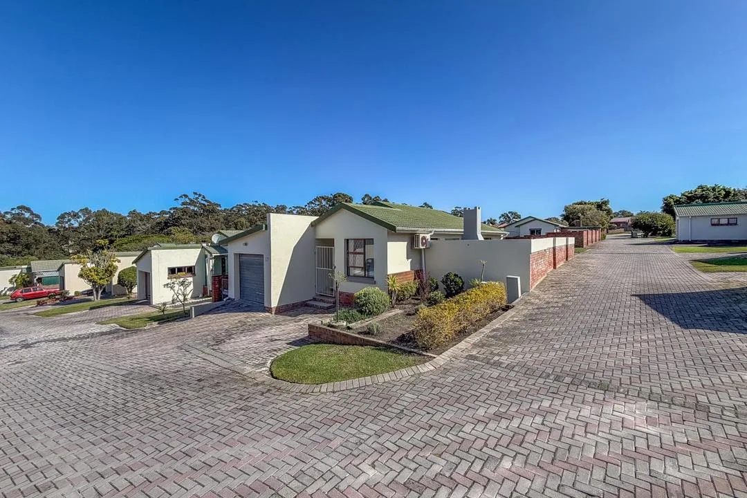 3 Bedroom Townhouse for sale in Kabega